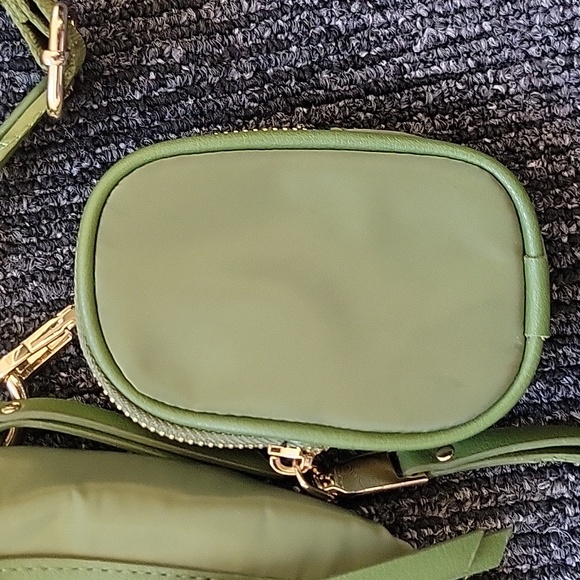 Madden NYC Olive Crossbody/Fanny Pack-NWOT - Picture 10 of 10